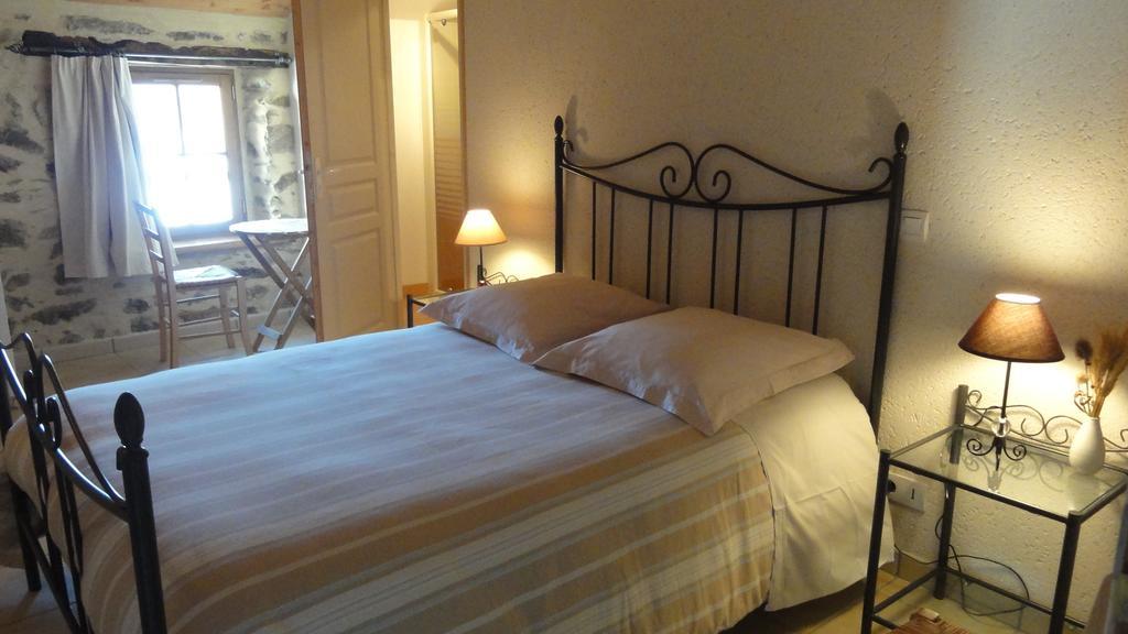 Le Moulin De Drapras Bed & Breakfast Chemille-en-Anjou Oda fotoğraf