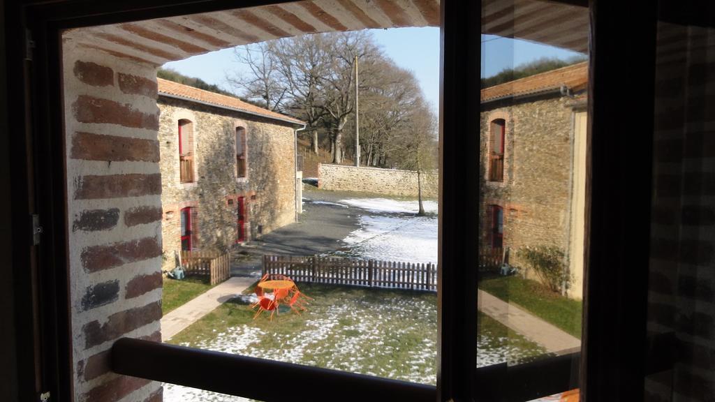 Le Moulin De Drapras Bed & Breakfast Chemille-en-Anjou Oda fotoğraf